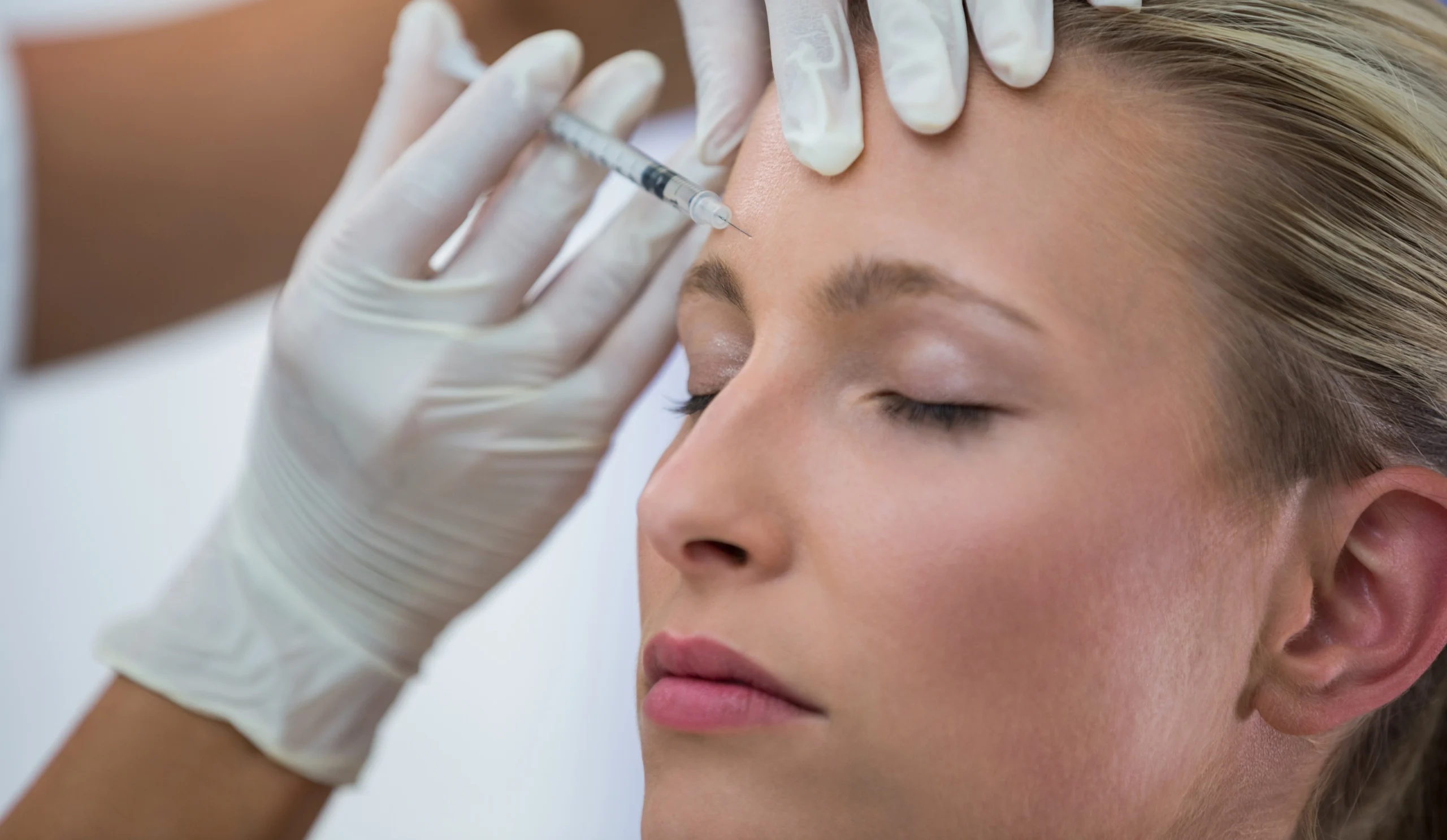 szemkörnyéki botox kezelés - Dr. Gaál Zsuzsanna - szemészet - esztétikai kezelés - botox - homlok botox